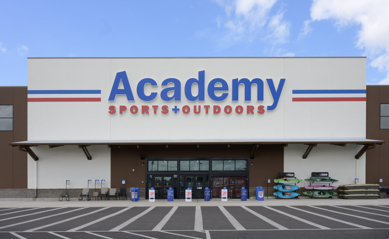 Shopping center development including Academy Sports & Outdoors built by Stewart/Perry construction team